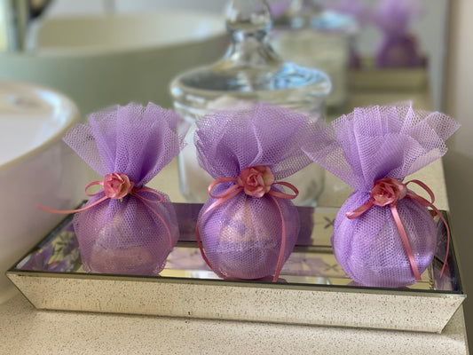 Black currant & Plum round bathbomb